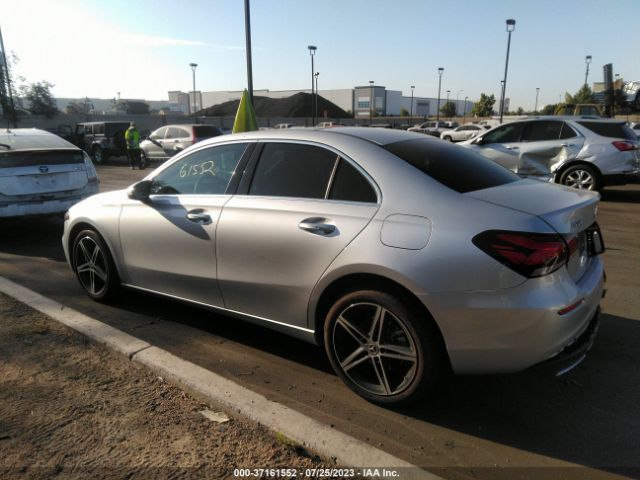 W1K3G4EB8NJ356536 Mercedes-Benz A-class A 220