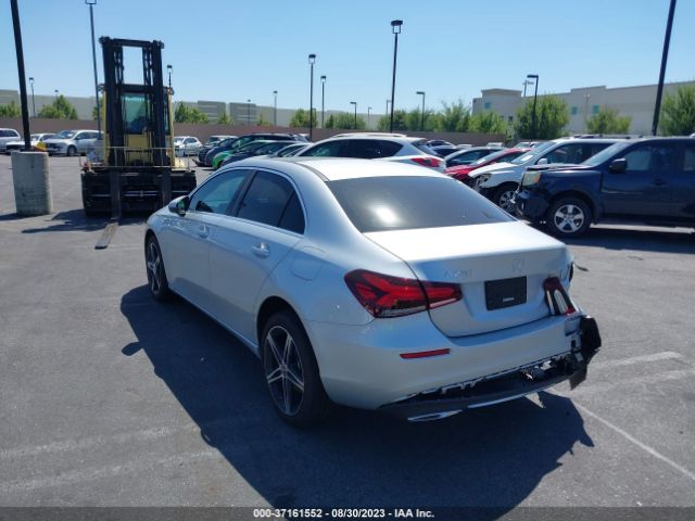 W1K3G4EB8NJ356536 Mercedes-Benz A-class A 220
