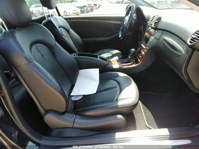 37161584 :رقم المزاد ، WDBTJ72H88F252530 vin ، 2008 Mercedes-benz Clk-class 5.5l مزاد بيع