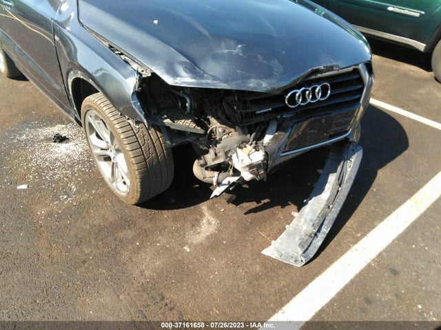WA1JCCFS4JR007059 Audi Q3 Premium Plus