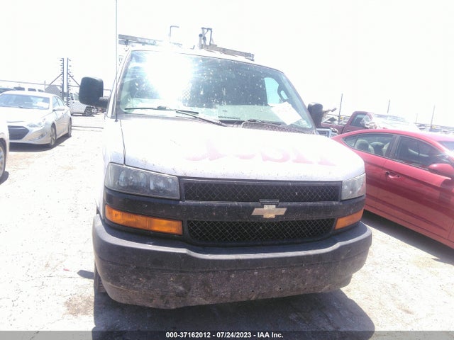 Chevrolet EXPRESS CARGO VAN 2019 1GCWGAFP8K1237090 Image 12
