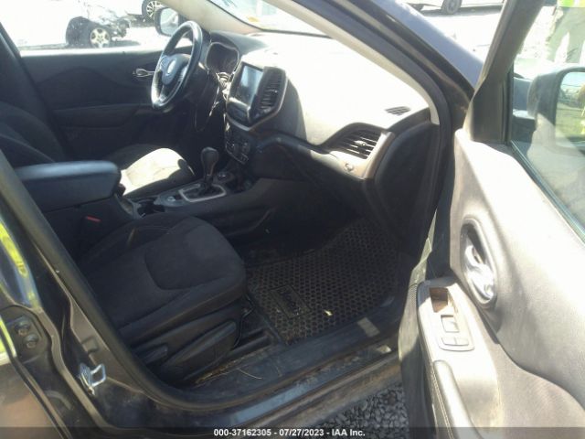1C4PJMCS4FW778291 Jeep Cherokee Latitude