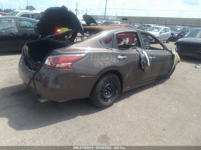 Nissan Altima 2.5 S 2014 1N4AL3AP3EN215719 Image 5