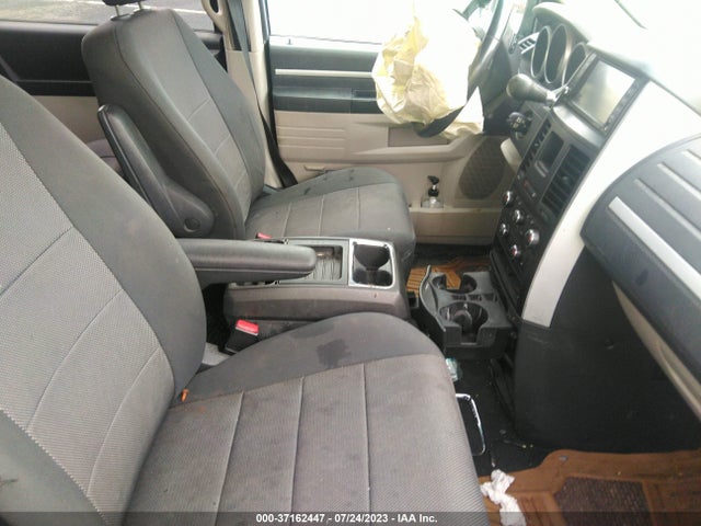 2008 DODGE GRAND CARAVAN SXT VIN: 2D8HN54P48R151208