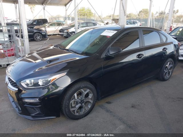 3KPF24AD1ME268243 KIA Forte Lxs