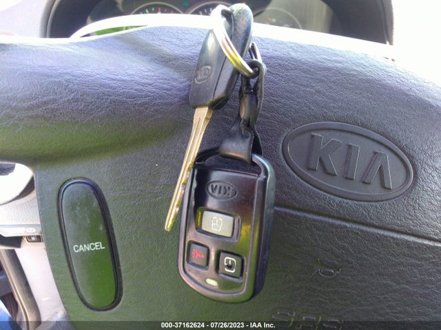 2003 KIA SEDONA LX/EX VIN: KNDUP131636392927