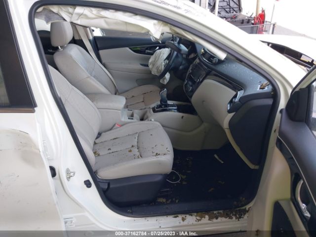 JN1BJ1CR7KW327309 Nissan Rogue Sport Sl