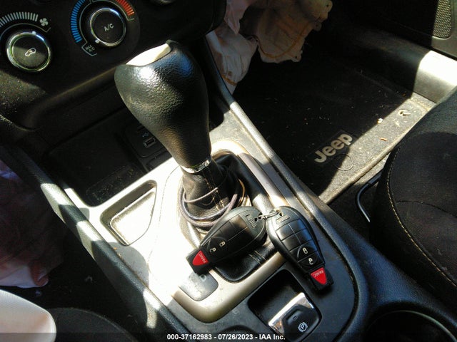 1C4PJLAB6GW178175 Jeep Cherokee Sport