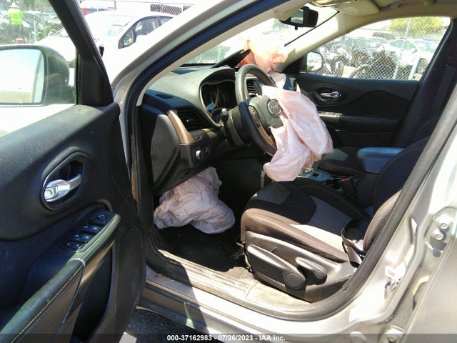 1C4PJLAB6GW178175 Jeep Cherokee Sport