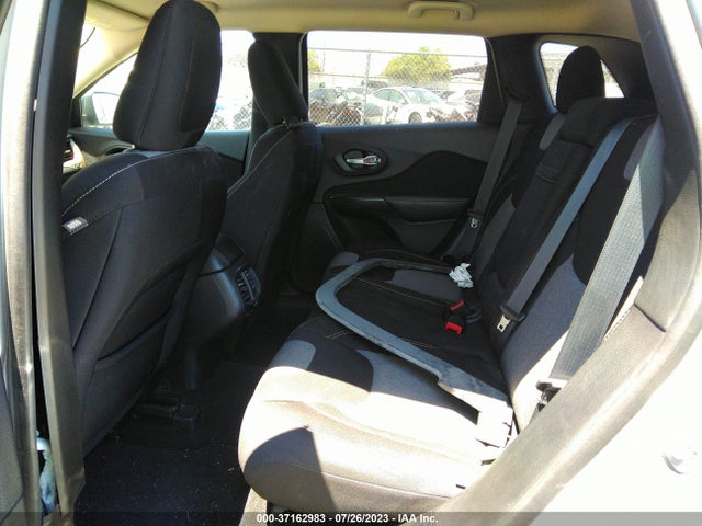 1C4PJLAB6GW178175 Jeep Cherokee Sport