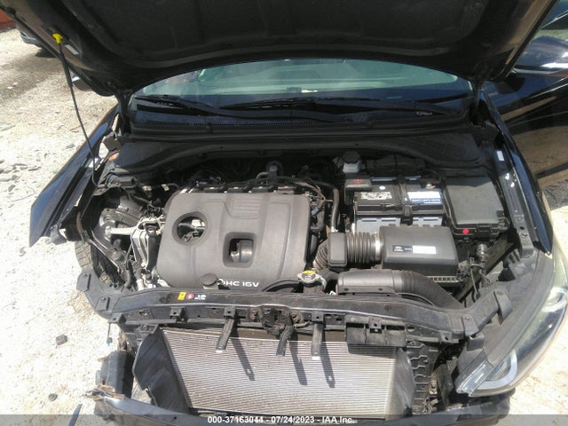 2017 HYUNDAI ELANTRA LIMITED VIN: KMHD84LF5HU153734