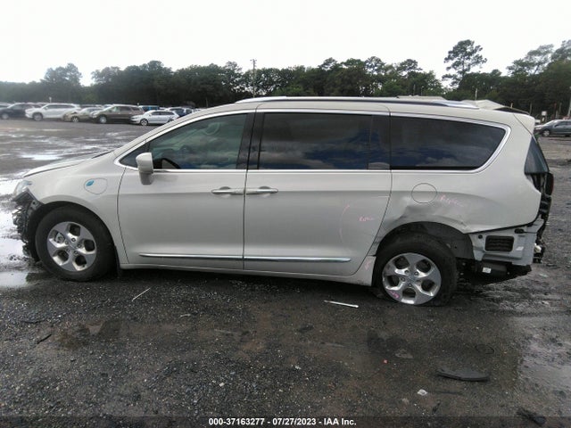 2020 Chrysler Pacifica Hybrid, VIN: 2C4RC1L75LR258781