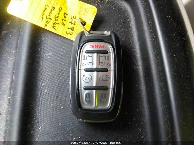 2020 Chrysler Pacifica Hybrid, VIN: 2C4RC1L75LR258781