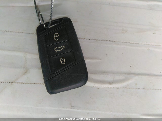 3VWC57BU7KM076237 Volkswagen Jetta S/se/r-line