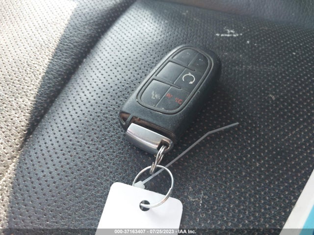 1C6RR7NT6FS777909 RAM 1500 Laramie
