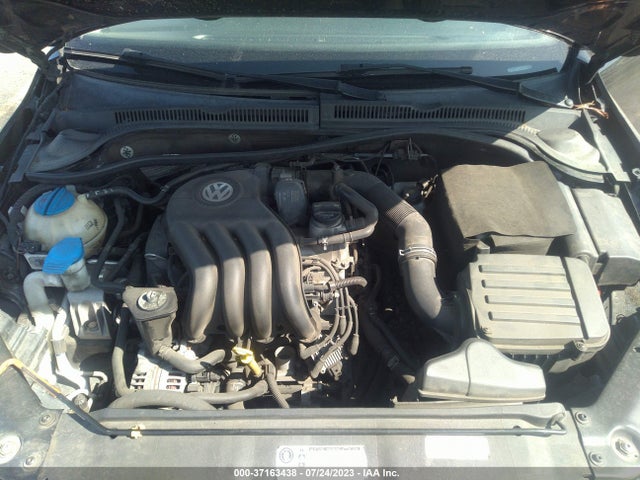 3VW2K7AJ9EM390956 Volkswagen Jetta Sedan S
