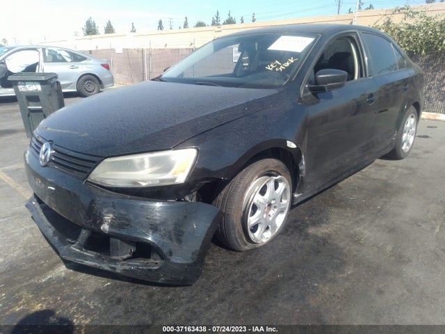 3VW2K7AJ9EM390956 Volkswagen Jetta Sedan S