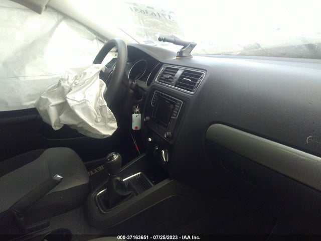 3VW167AJ5HM338079 Volkswagen Jetta 1.4t S