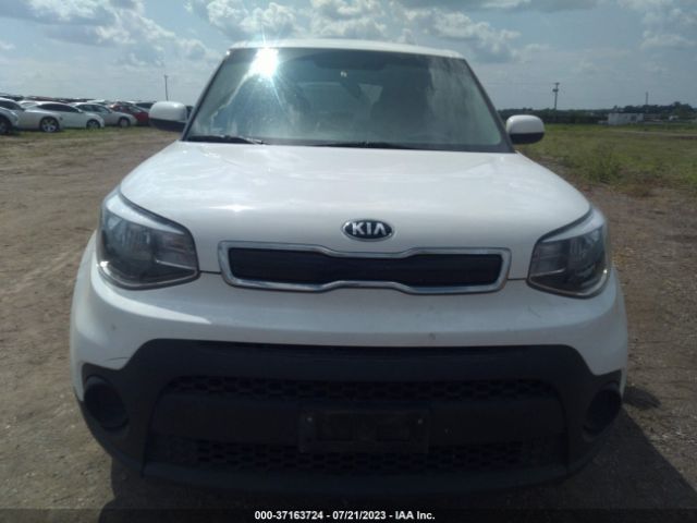 KNDJN2A2XH7486661 KIA Soul Base