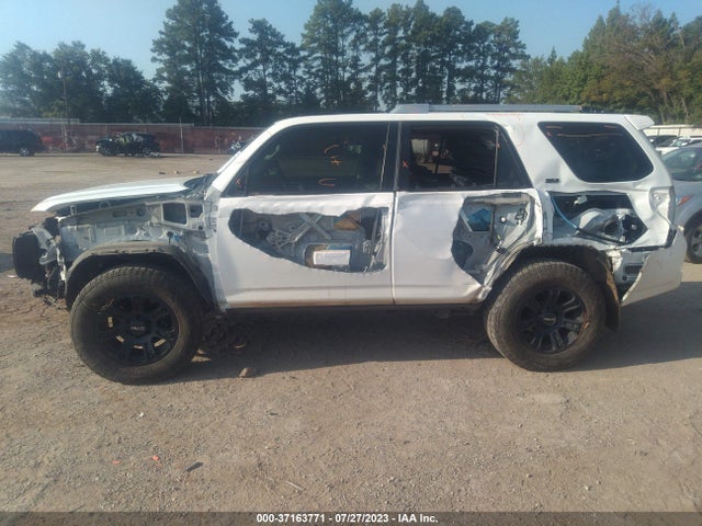Toyota 4RUNNER SR5 2018 JTEBU5JRXJ5506412 Image 15