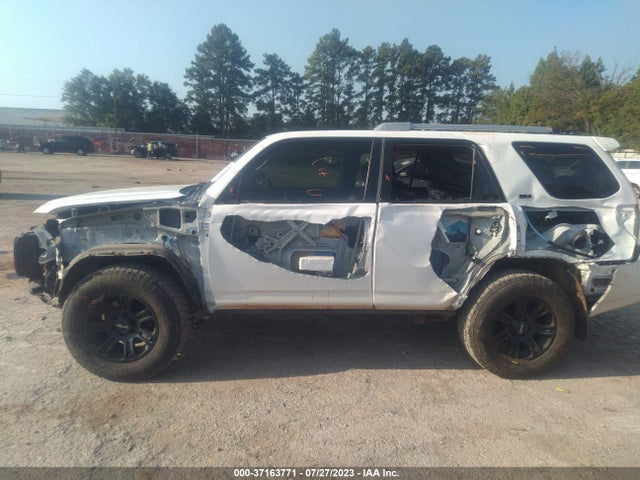 Toyota 4RUNNER SR5 2018 JTEBU5JRXJ5506412 Image 6