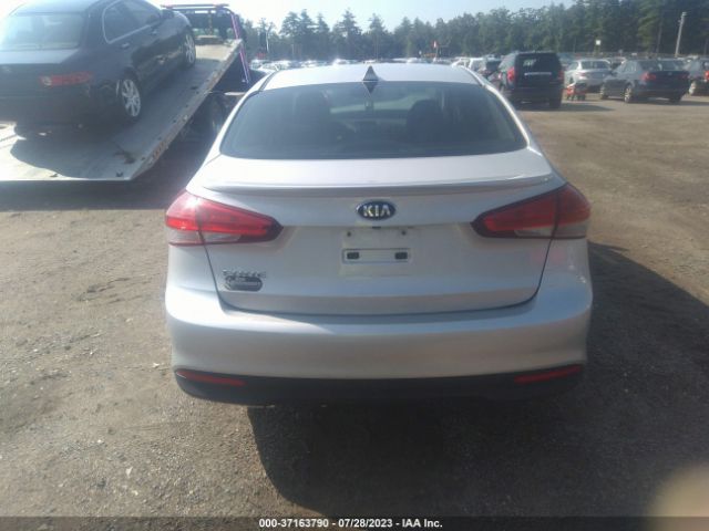 3KPFL4A73JE195010 KIA FORTE LX