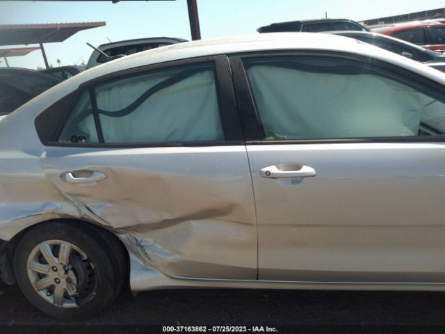 3KPA24AD1NE465957 KIA RIO LX