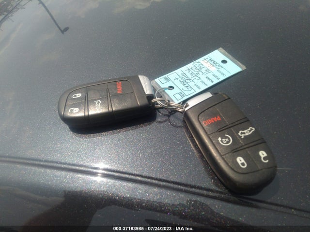 2C3CCAGG2GH142325 Chrysler 300 300s