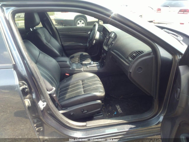 2C3CCAGG2GH142325 Chrysler 300 300s