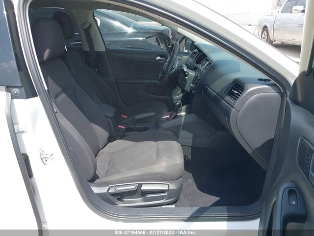 3VW2K7AJ0FM262493 Volkswagen Jetta Sedan 2.0l S W/technology