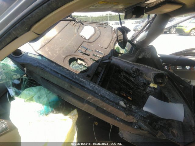 5XYKT3A68FG624135 KIA SORENTO LX