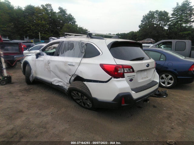 2018 SUBARU OUTBACK TOURING VIN: 4S4BSATC4J3368031
