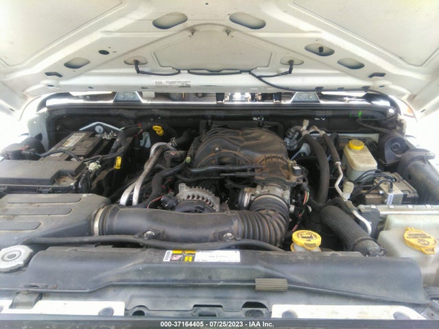 1C4BJWDG1FL711049 Jeep Wrangler Unlimited Sport