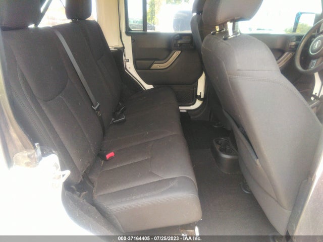 1C4BJWDG1FL711049 Jeep Wrangler Unlimited Sport