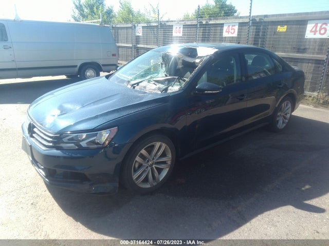 1VWLA7A3XKC001067 Volkswagen Passat 2.0t Wolfsburg Edition