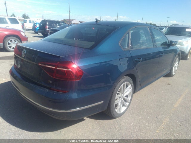 1VWLA7A3XKC001067 Volkswagen Passat 2.0t Wolfsburg Edition