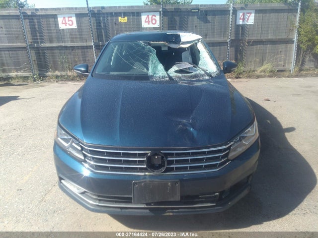 1VWLA7A3XKC001067 Volkswagen Passat 2.0t Wolfsburg Edition