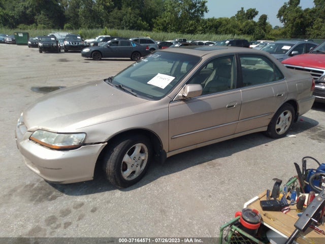 2000 HONDA ACCORD SDN EX W/LEATHER VIN: 1HGCG6587YA081239