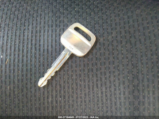 2009 SCION XB VIN: JTLKE50E591070205