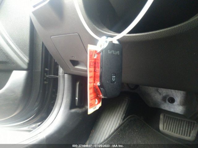 KNDEU2AA4P7348933 KIA SELTOS S