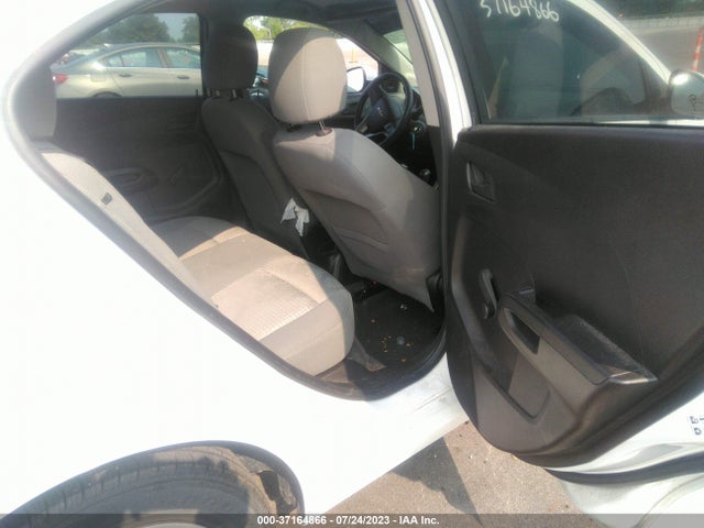 Chevrolet SONIC LS 2015 1G1JB5SH3F4196685 Image 10