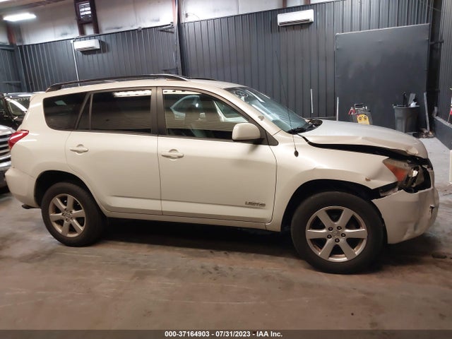 2008 TOYOTA RAV4 LTD VIN: JTMBD31V685169527