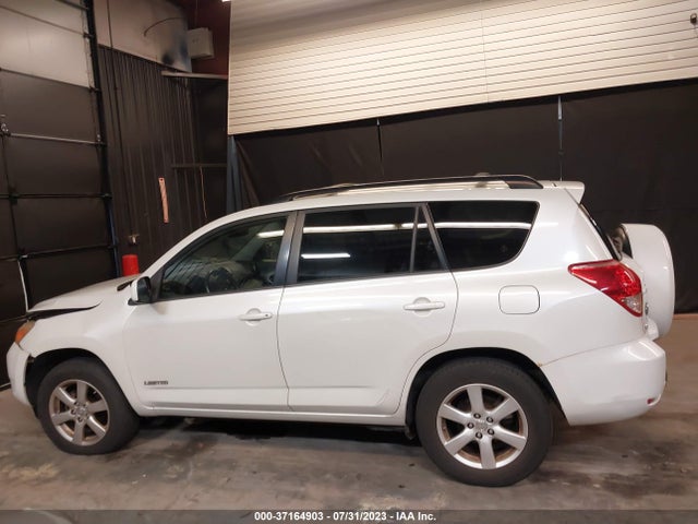 2008 TOYOTA RAV4 LTD VIN: JTMBD31V685169527