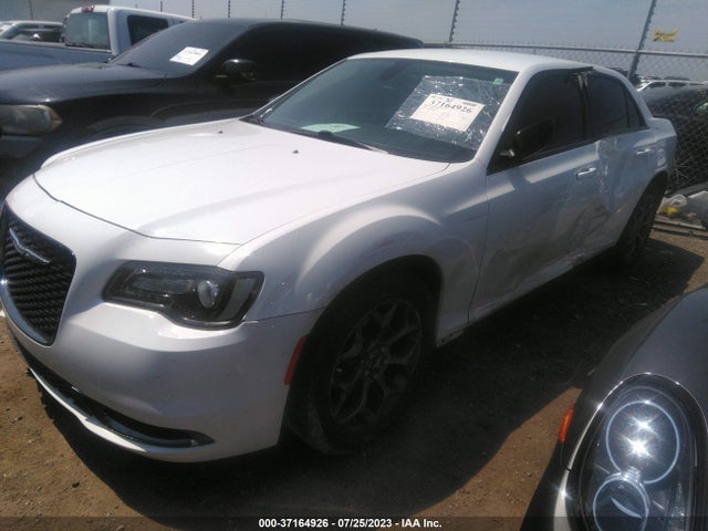 2C3CCARG0JH315778 Chrysler 300 Touring