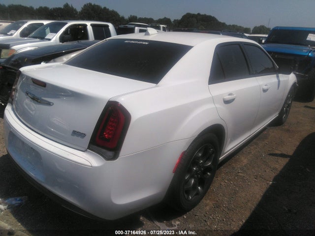 2C3CCARG0JH315778 Chrysler 300 Touring