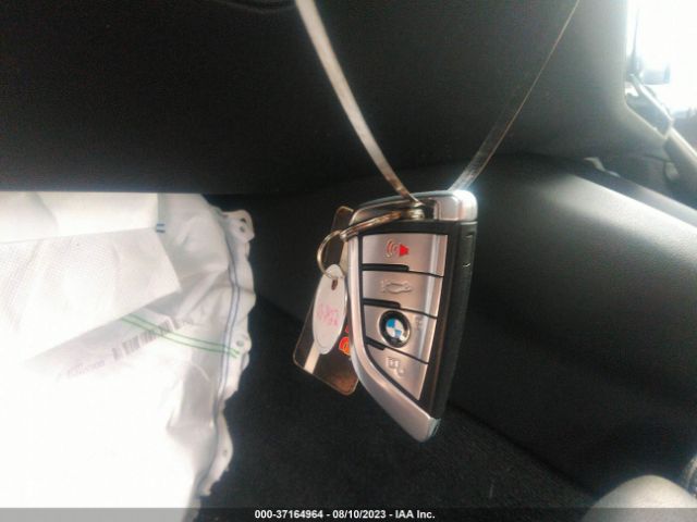 WBAJE7C56KG892977 BMW 5 Series 540i Xdrive