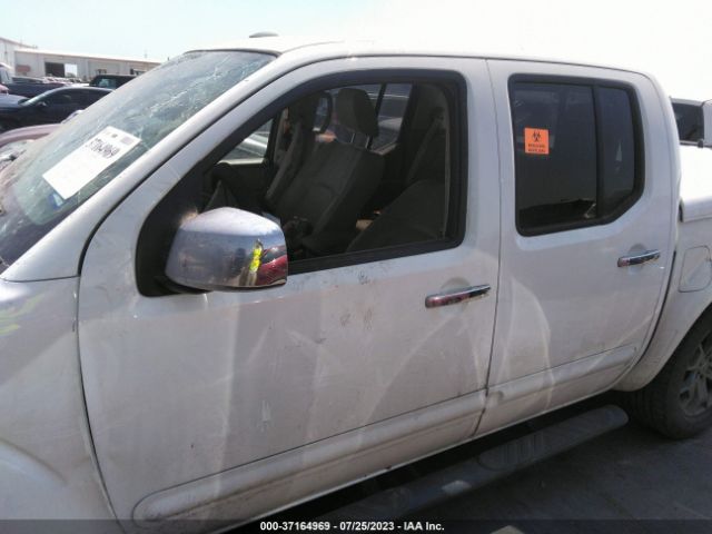 1N6AD0ER1FN713773 Nissan Frontier Sl