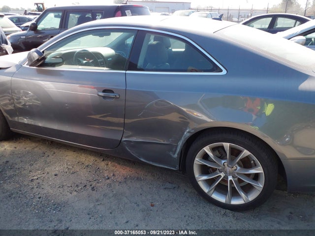 WAULFAFR0EA000943 Audi A5 Premium Plus
