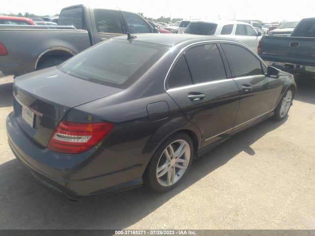 2013 MERCEDES-BENZ C 250 SPORT/LUXURY VIN: WDDGF4HB6DR291492