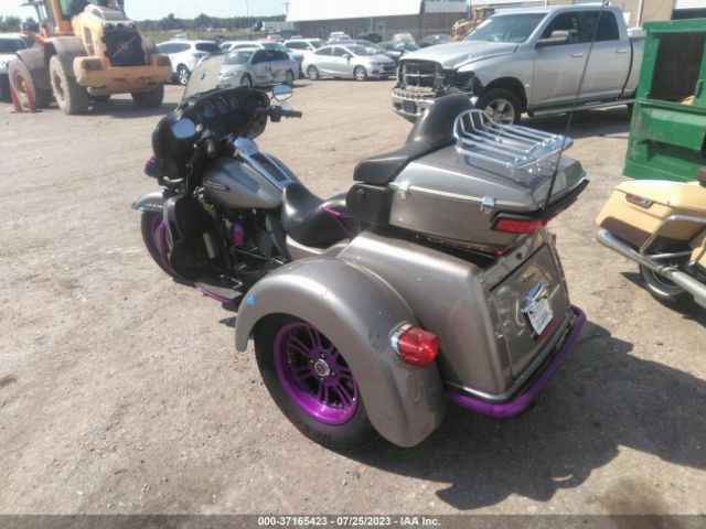 2016 HARLEY-DAVIDSON FLHTCUTG 1HD1MAL12GB858151 Photo 2